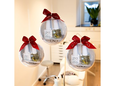 CND Christmas Deal L Nail Care Ball