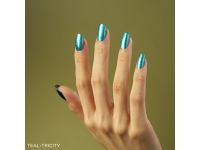 VINYLUX DYNAMIC DUALITY Collection